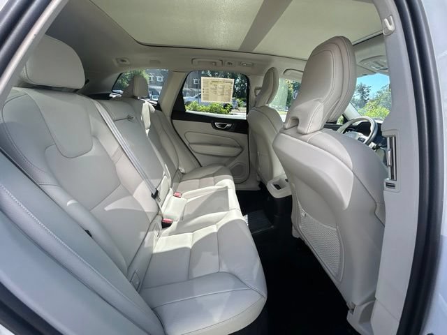 Certified 2024 Volvo XC60 T8 Core w/ Climate Package AWD/4WD image 13
