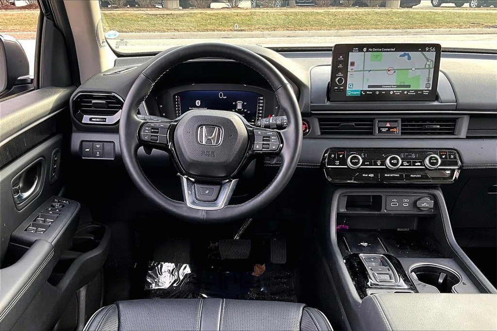 Used 2023 Honda Pilot Elite image 17