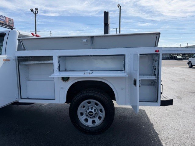 Used 2013 Chevrolet Silverado 3500 W/T image 12