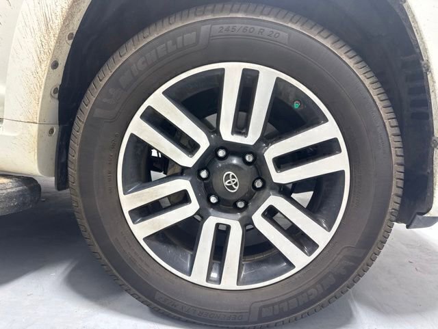 Used 2018 Toyota 4Runner Limited AWD/4WD image 4