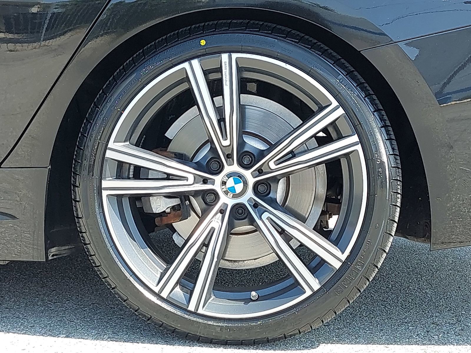 Used 2021 BMW 330i Sedan w/ M Sport Package image 32