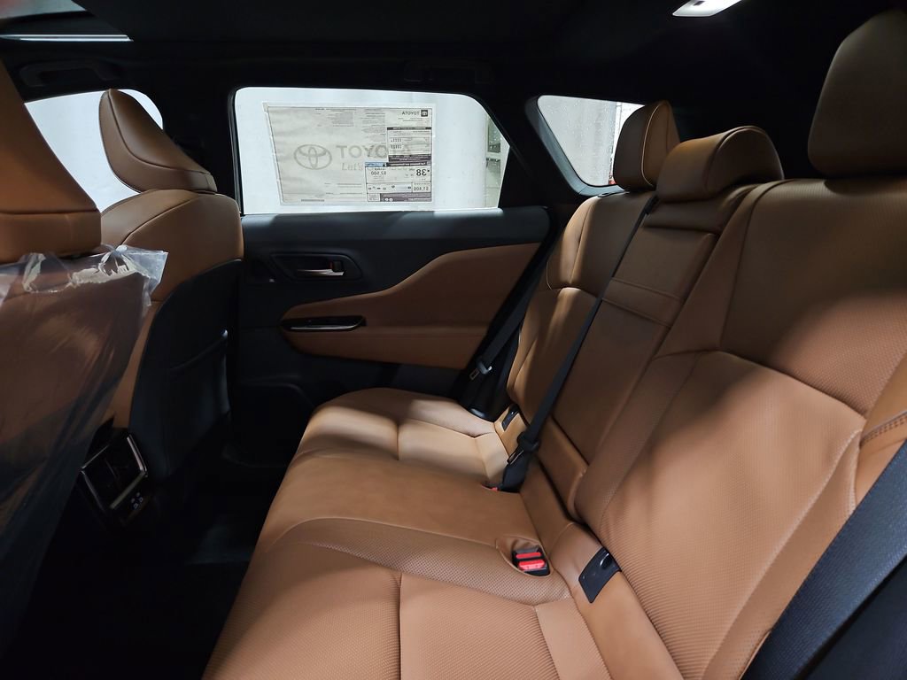 New 2025 Toyota Crown Signia image 25