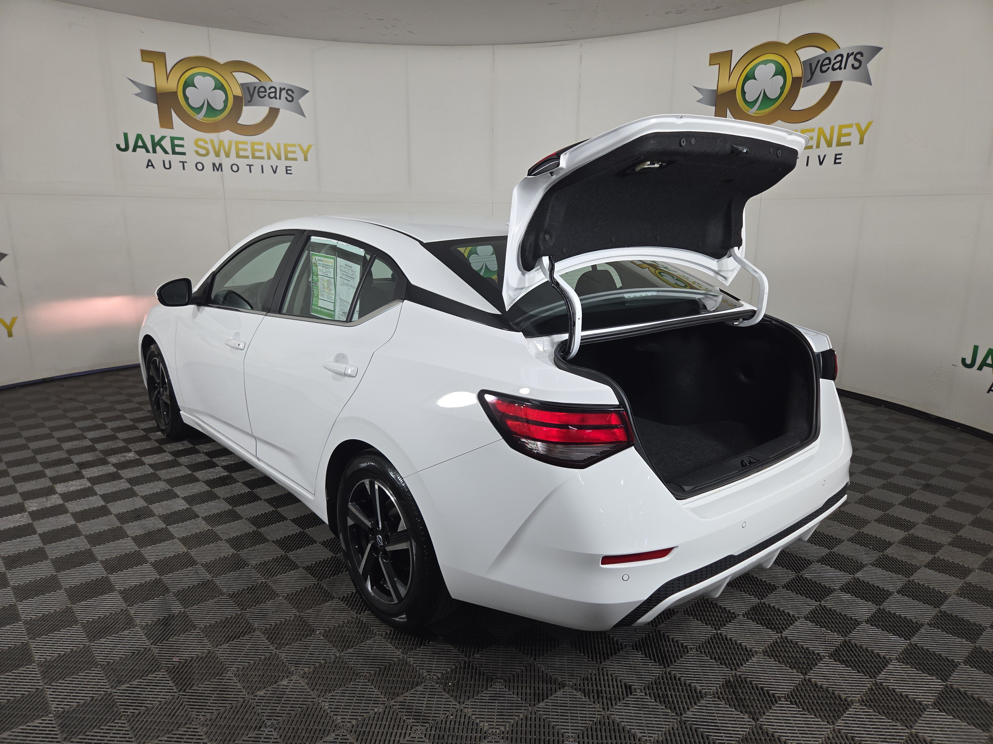 Used 2025 Nissan Sentra SV FWD image 29