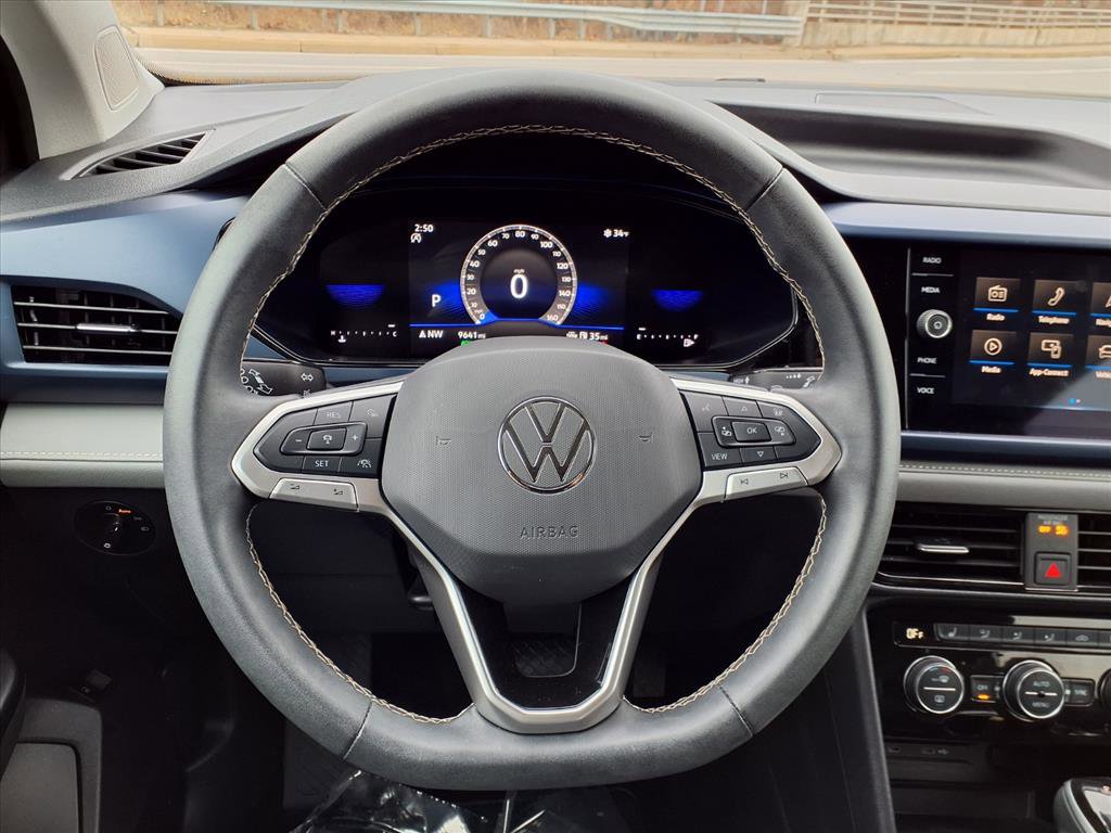 Used 2024 Volkswagen Taos SE w/ Black Wheel Package image 13