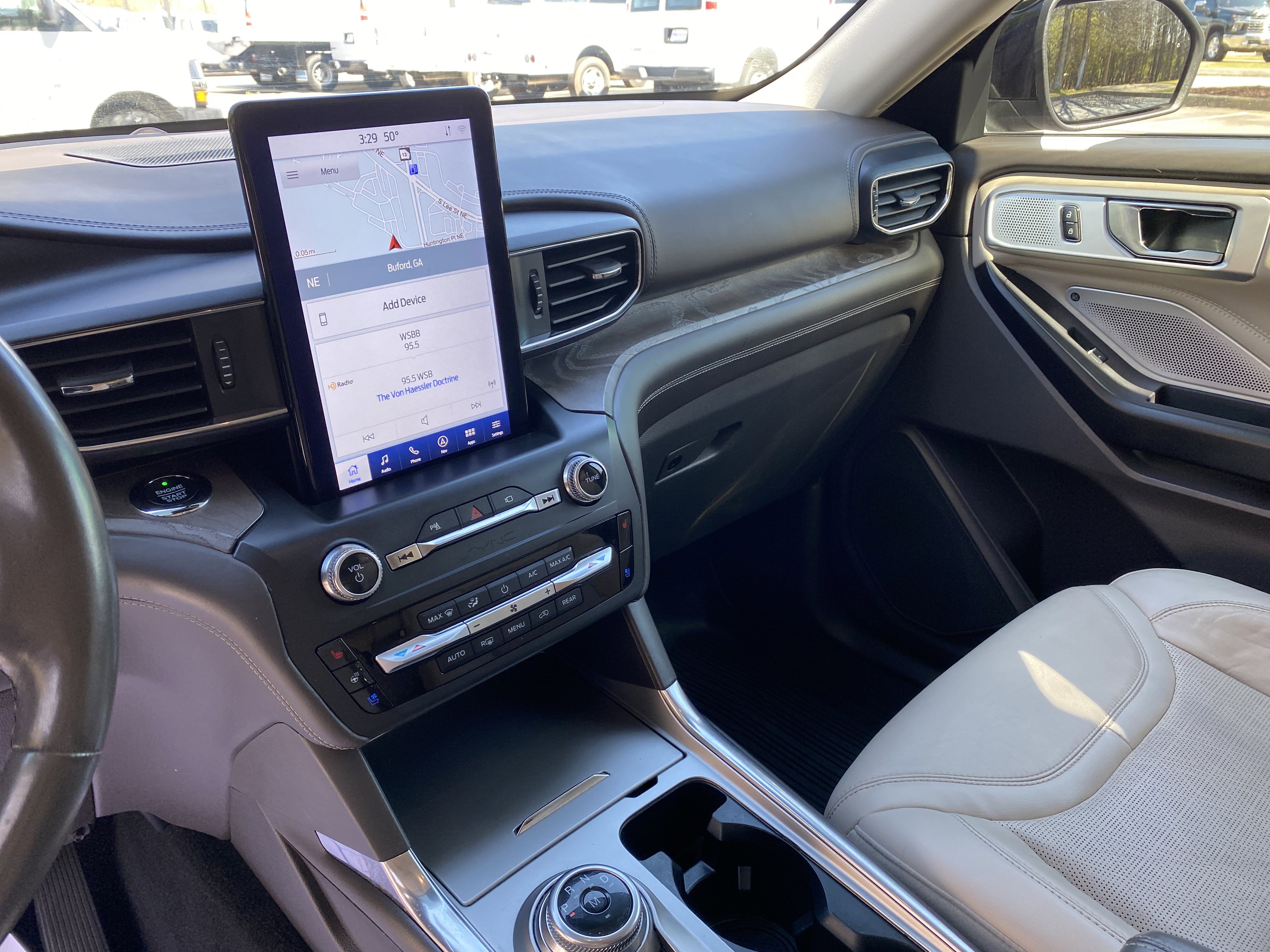 Used 2020 Ford Explorer Platinum w/ Premium Technology Package image 24