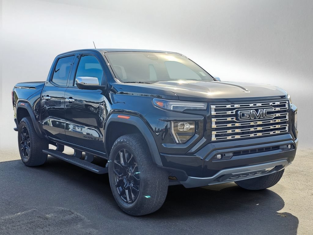 Used 2023 GMC Canyon Denali w/ Denali Black Edition AWD/4WD image 1