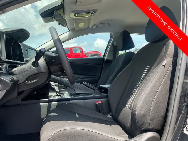 Used 2022 Hyundai Elantra SEL w/ Preferred Accessory Package image 10