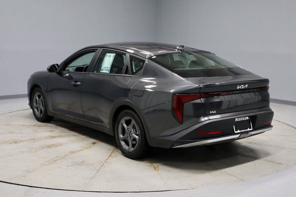 Used 2025 Kia K4 LXS image 9