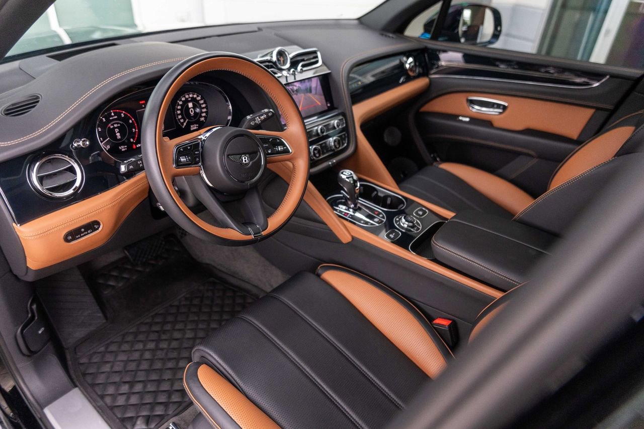 Certified 2024 Bentley Bentayga AWD/4WD image 24