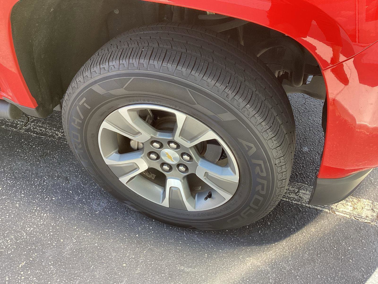Used 2018 Chevrolet Colorado Z71 RWD image 9