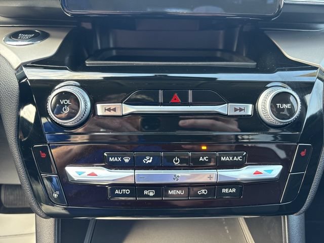 Used 2023 Ford Explorer XLT w/ Equipment Group 202A AWD/4WD image 26