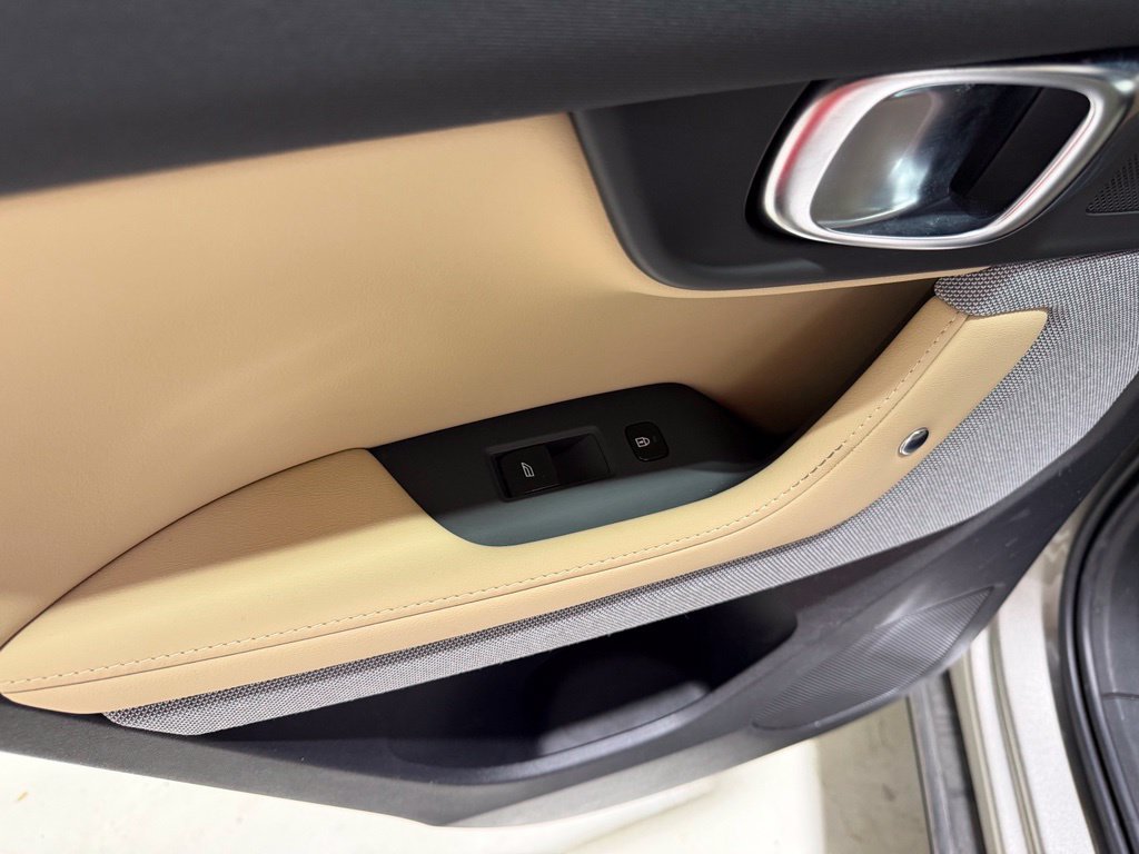 Used 2021 Polestar Polestar 2 AWD/4WD image 37