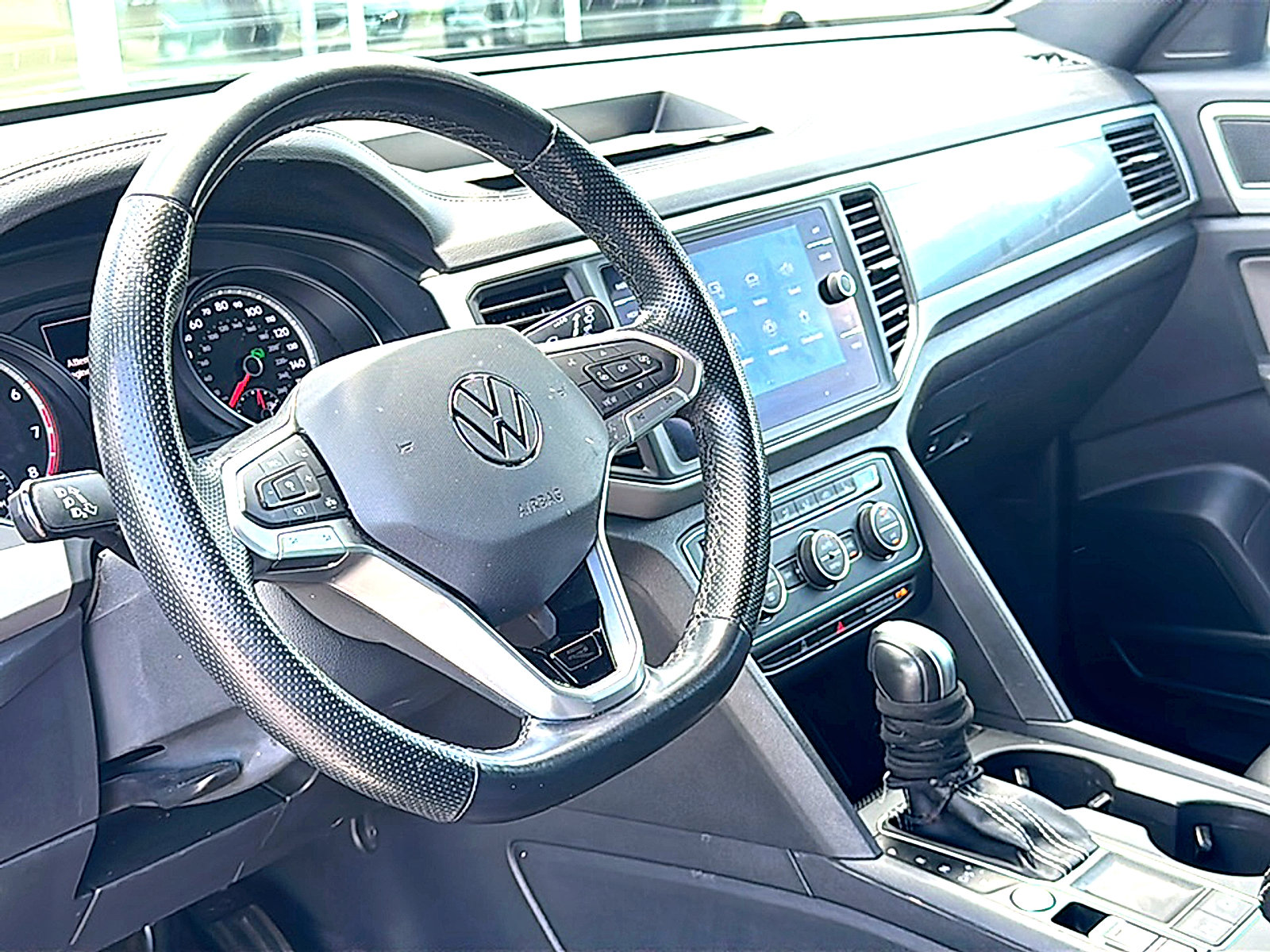Used 2021 Volkswagen Atlas Cross Sport SE FWD image 5
