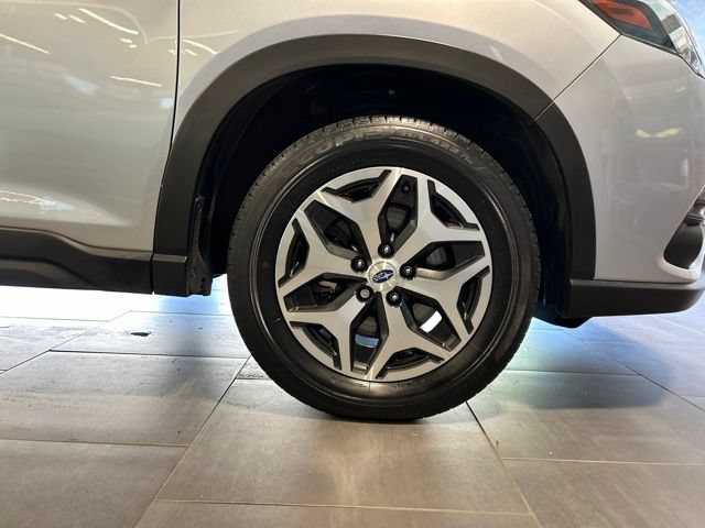 Used 2023 Subaru Forester Premium AWD/4WD image 44