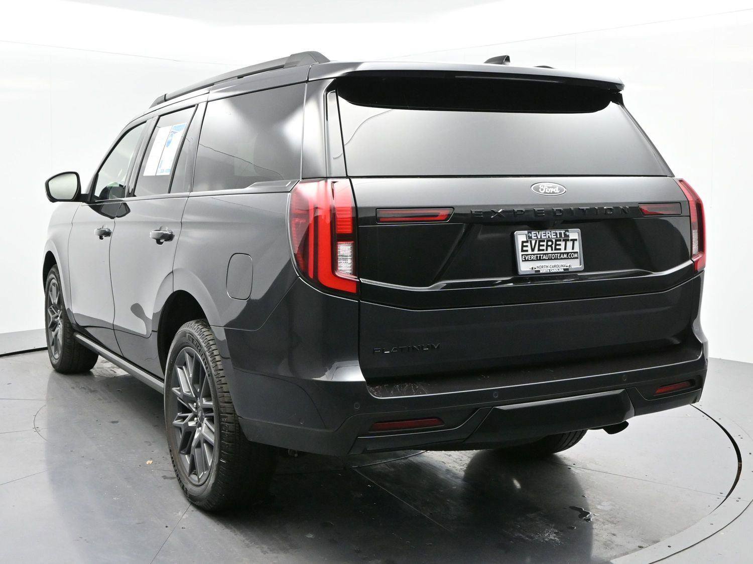 Used 2025 Ford Expedition Platinum w/ Stealth Performance Package image 5