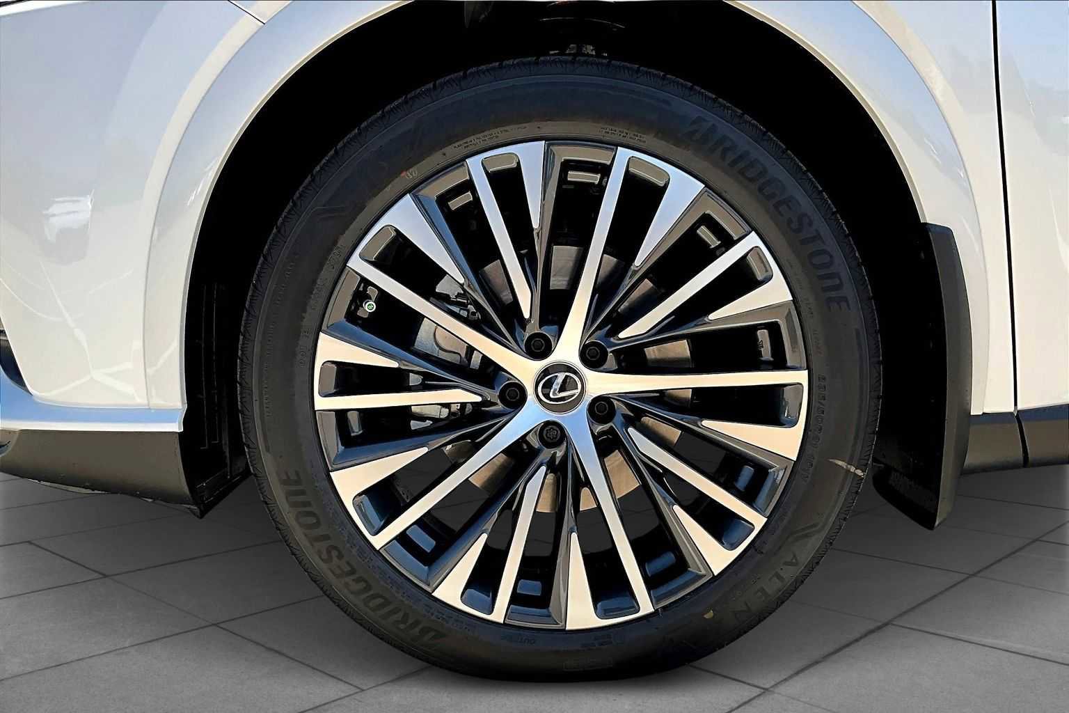 New 2025 Lexus RX 350 Premium Plus w/ Convenience Package FWD image 11