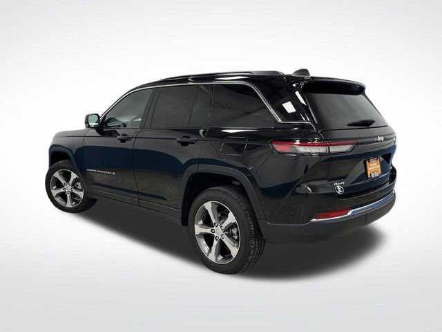 Certified 2024 Jeep Grand Cherokee Limited image 3