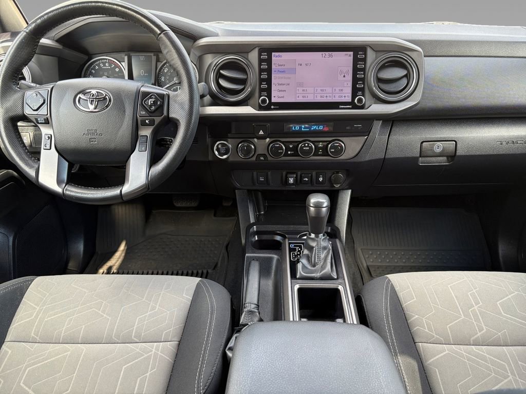 Used 2022 Toyota Tacoma TRD Off-Road image 3