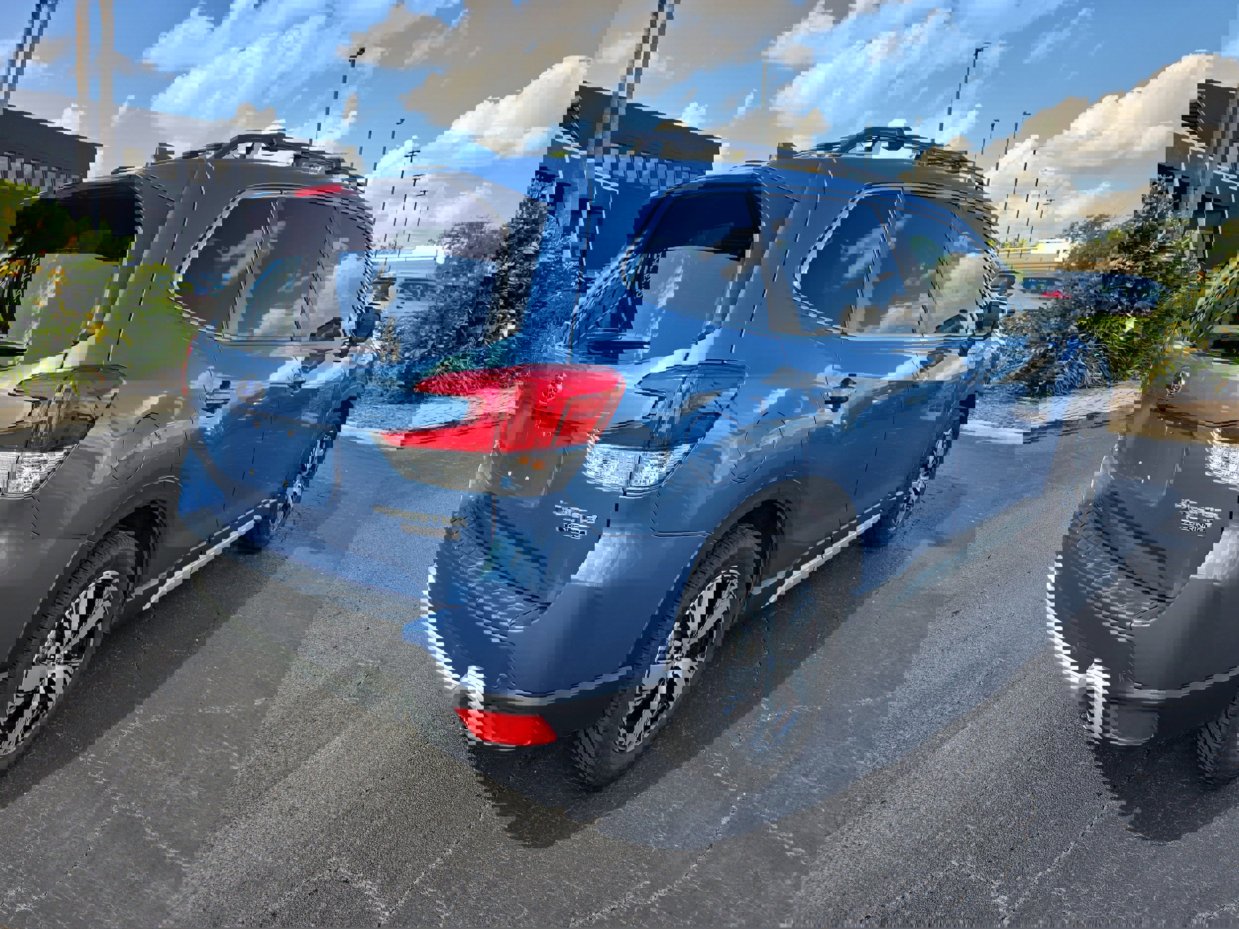 Used 2020 Subaru Forester Touring w/ Popular Package #2 image 4