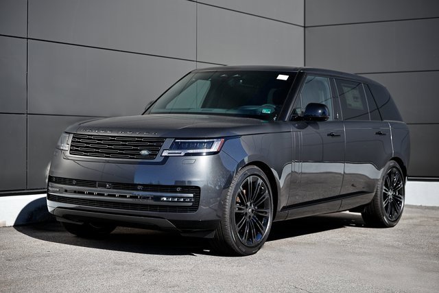 New 2025 Land Rover Range Rover Long Wheelbase SE