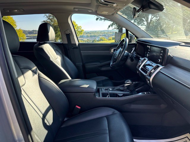Used 2021 Kia Sorento EX w/ Panoramic Sunroof Package FWD image 10