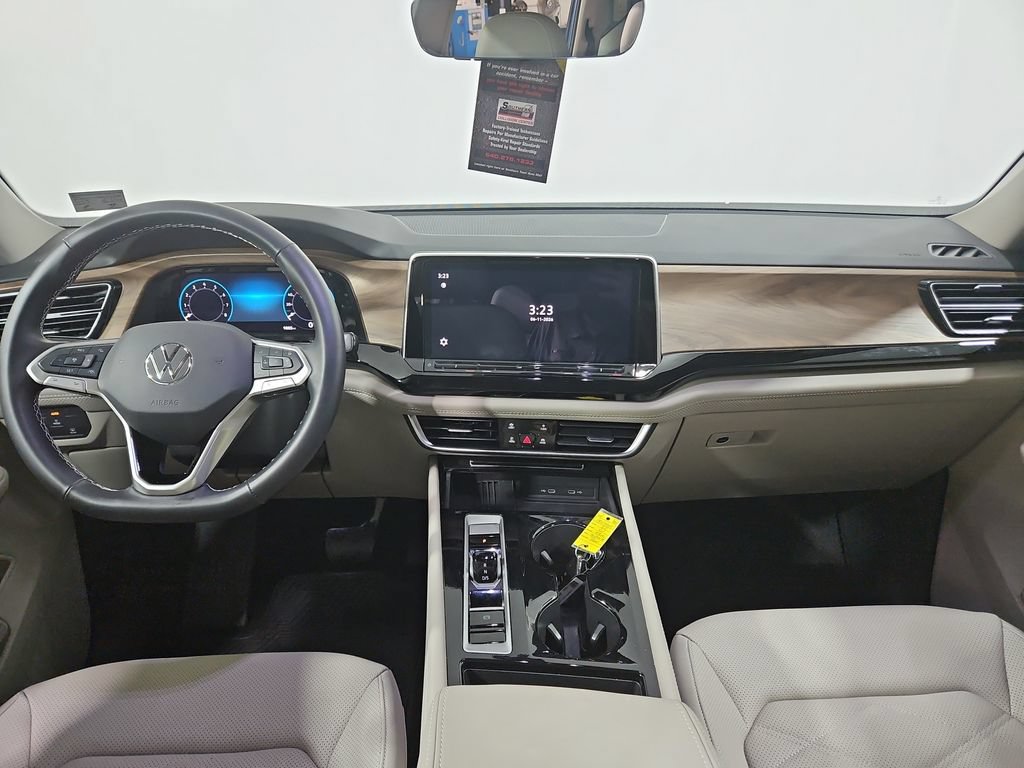 Certified 2025 Volkswagen Atlas SE AWD/4WD image 15