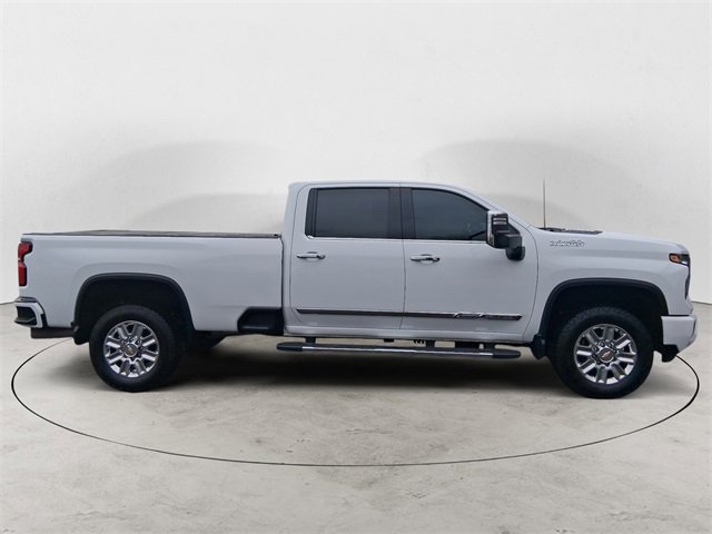 Used 2024 Chevrolet Silverado 2500 High Country w/ High Country Premium Package image 6