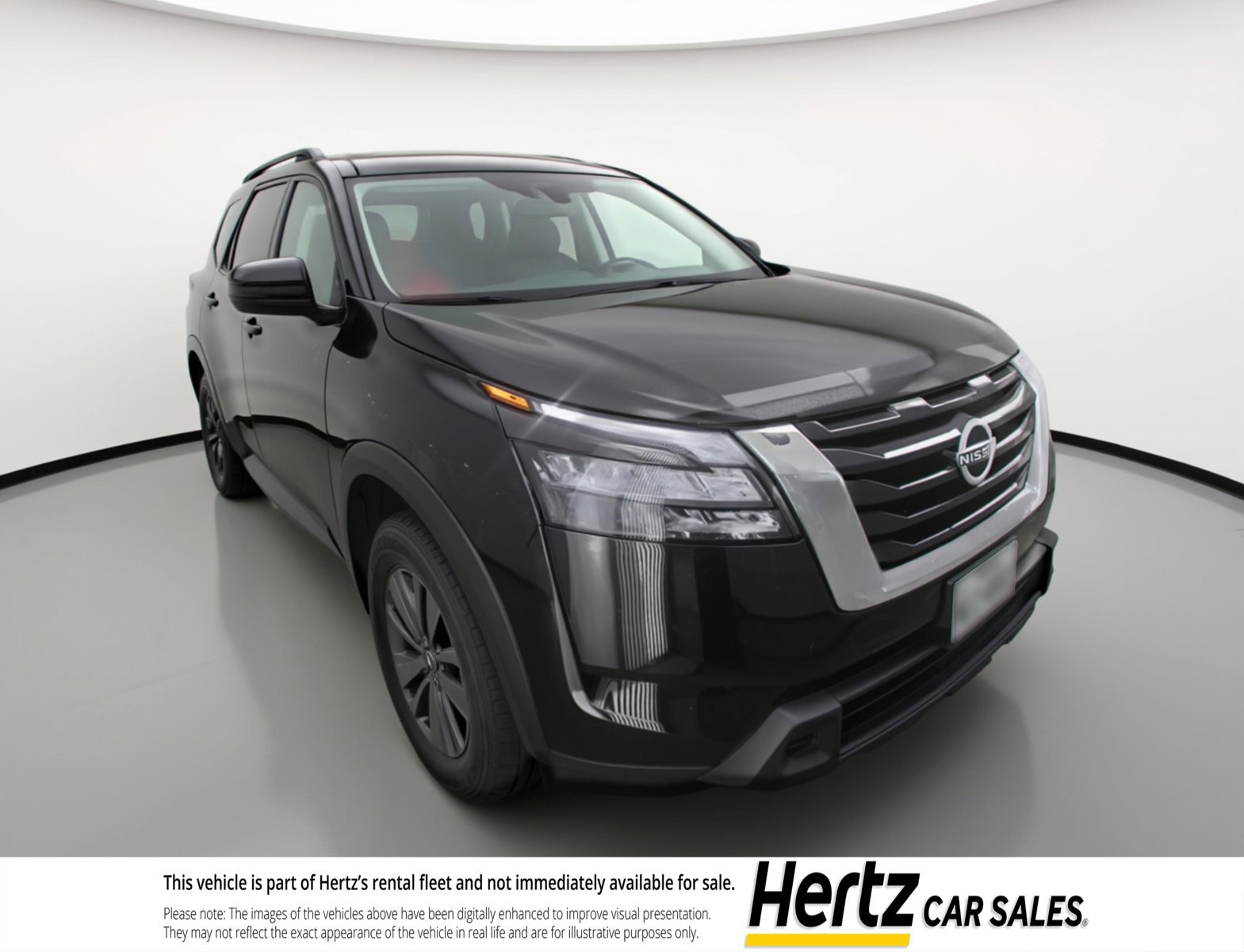Used 2025 Nissan Pathfinder SV image 1