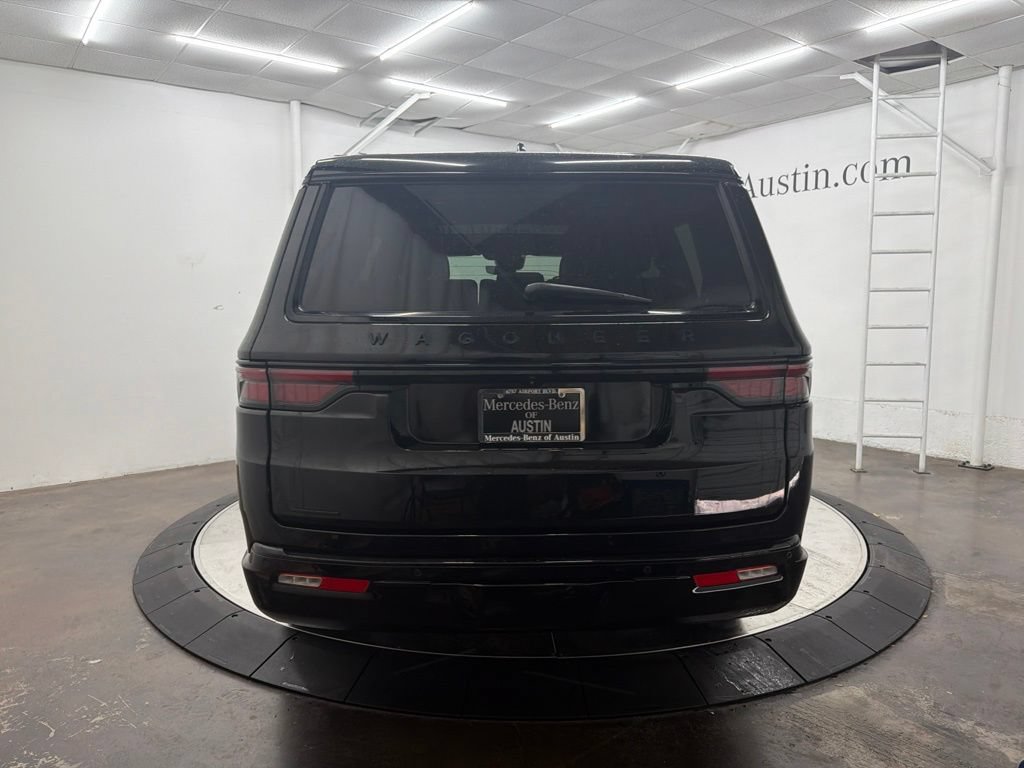 Used 2023 Jeep Wagoneer Series II AWD/4WD image 6