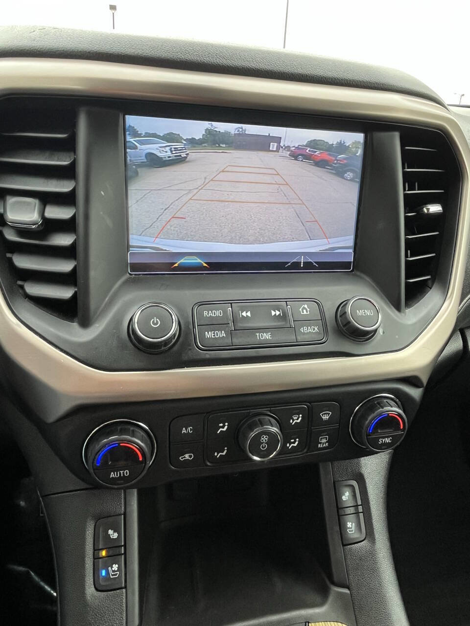 Used 2018 GMC Acadia Denali w/ LPO, Cargo Package image 32