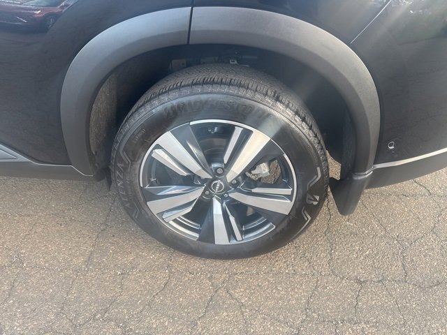 Used 2024 Nissan Rogue SL image 11