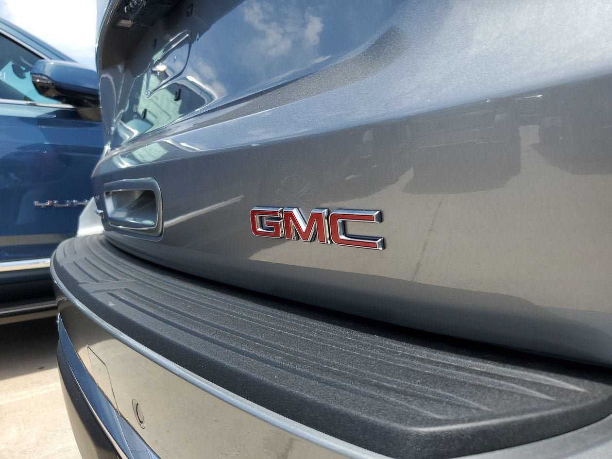 New 2026 GMC Yukon XL Denali w/ Denali Reserve Package AWD/4WD image 7