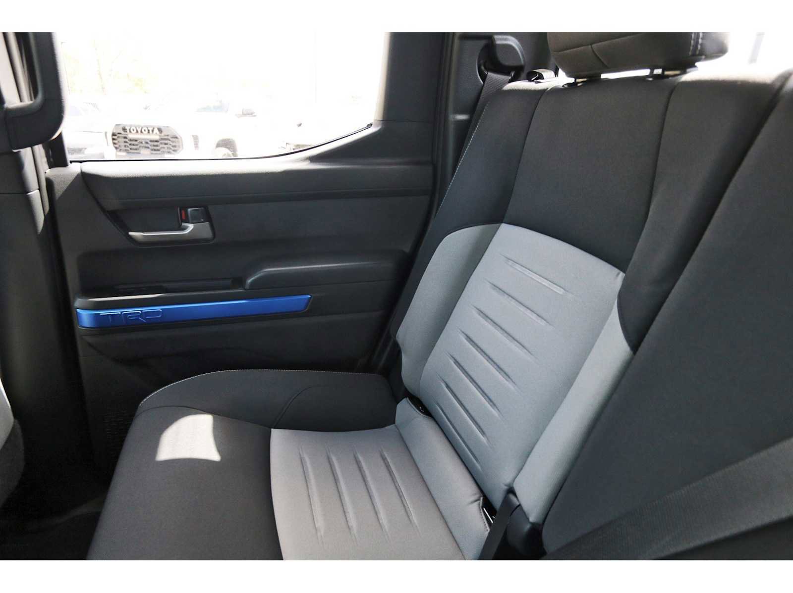 Used 2024 Toyota Tacoma TRD Sport w/ TRD Sport Upgrade Package image 9