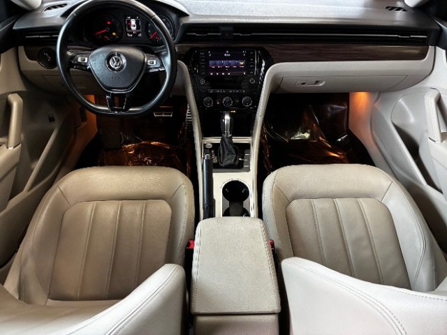 Used 2020 Volkswagen Passat 2.0T SEL image 20