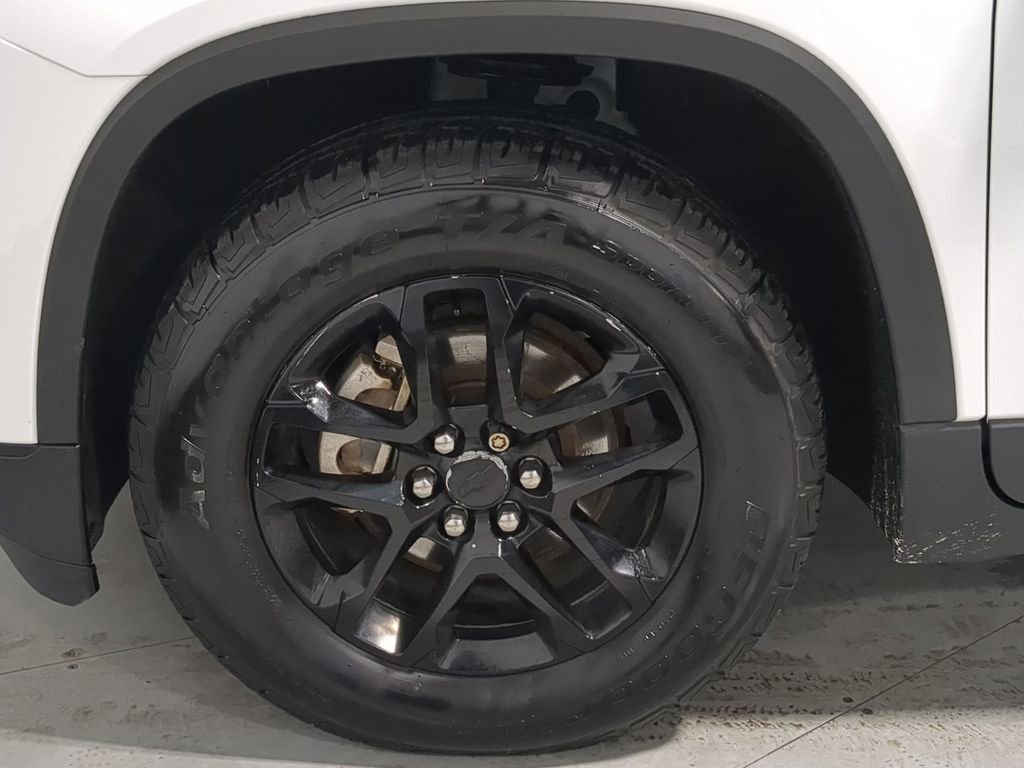 Used 2020 Chevrolet Traverse LS image 23