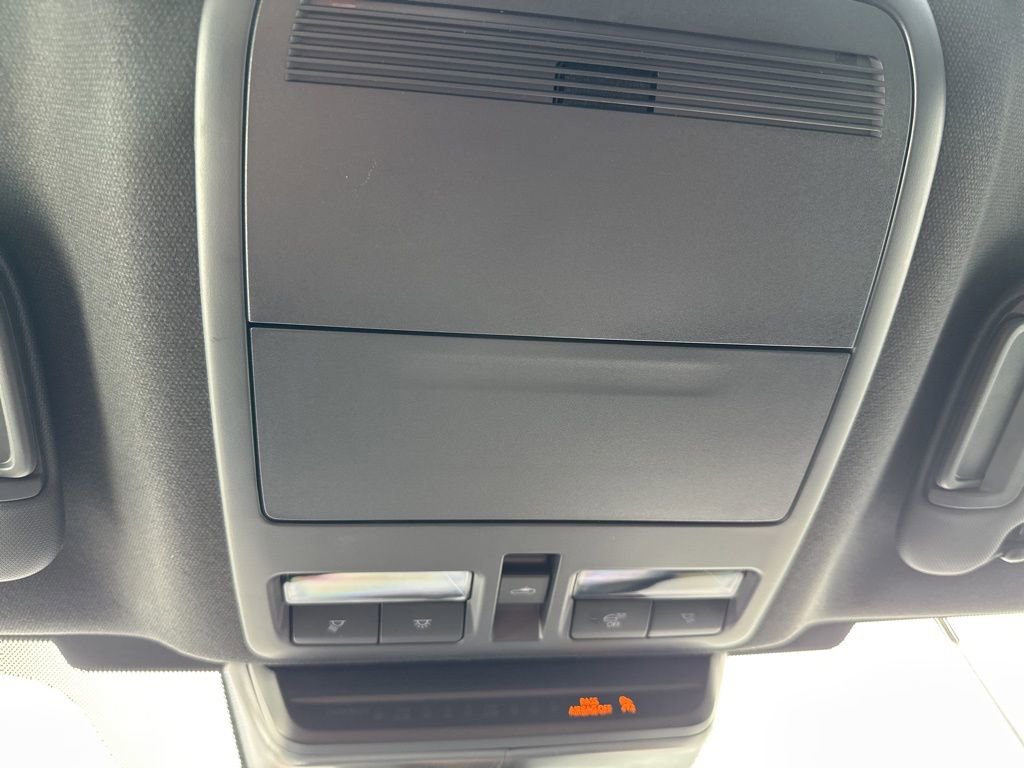 New 2026 MAZDA MAZDA3 Hatchback w/Premium Plus Pkg image 37