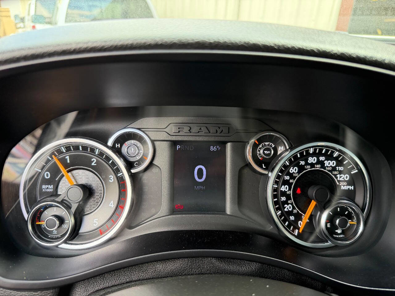 Used 2022 RAM 5500 Tradesman w/ Chrome Appearance Group AWD/4WD image 7