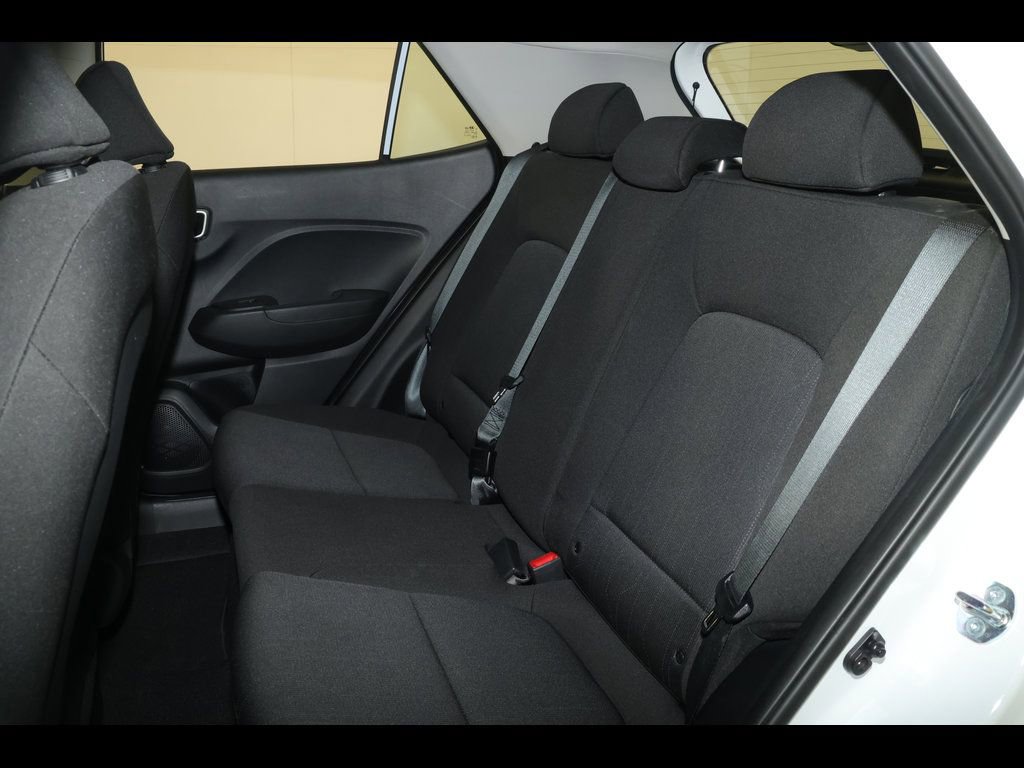 Used 2026 Hyundai Venue SE FWD image 26