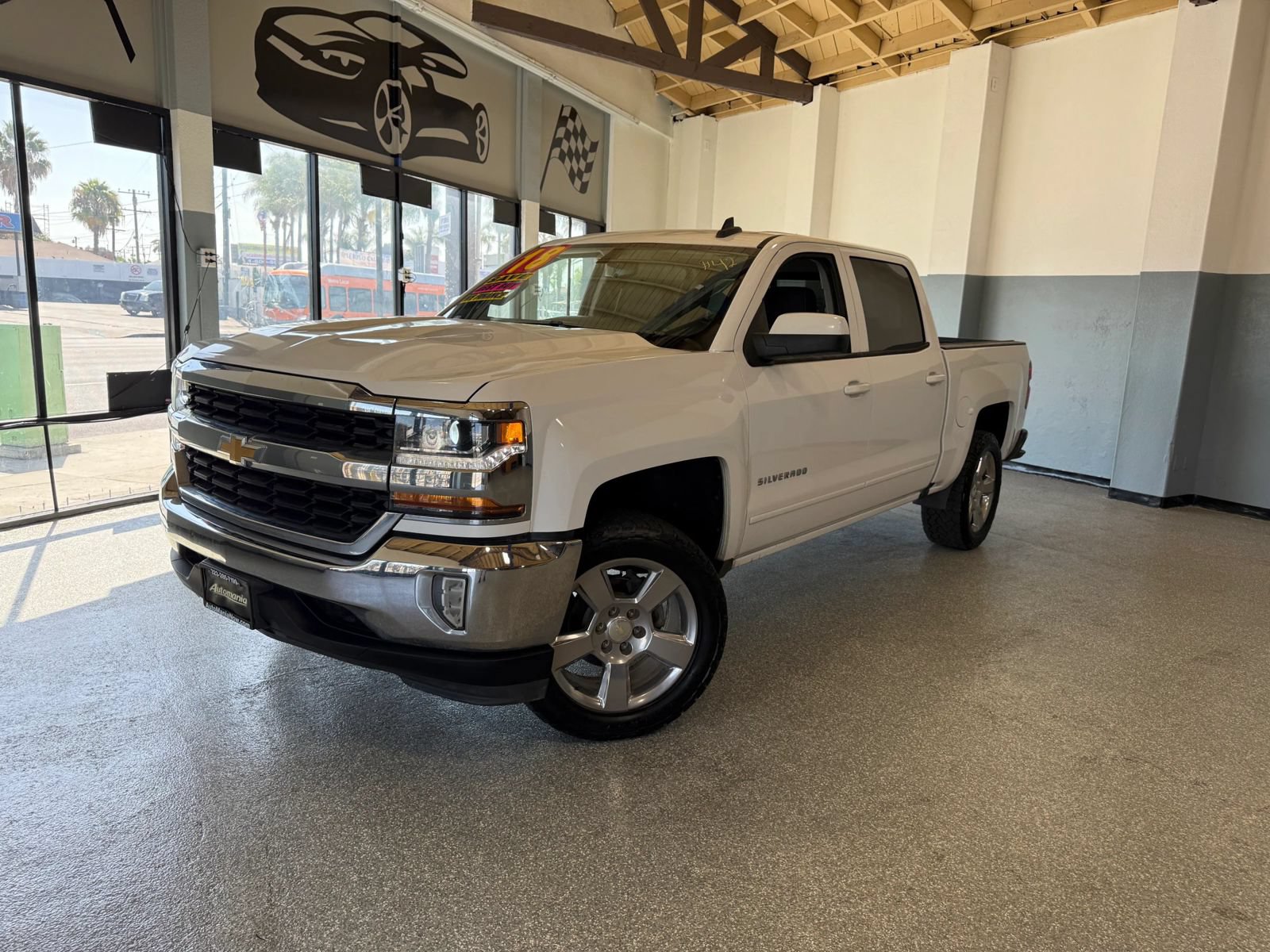 Used 2018 Chevrolet Silverado 1500 LT w/ All Star Edition RWD image 3