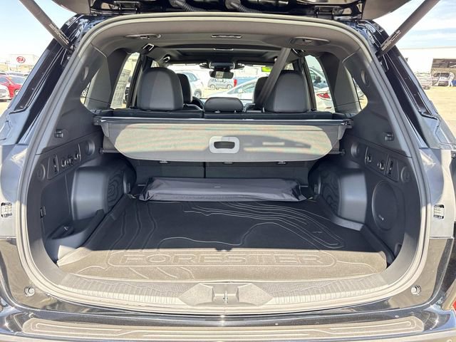 Certified 2025 Subaru Forester Limited w/ Popular Package image 6