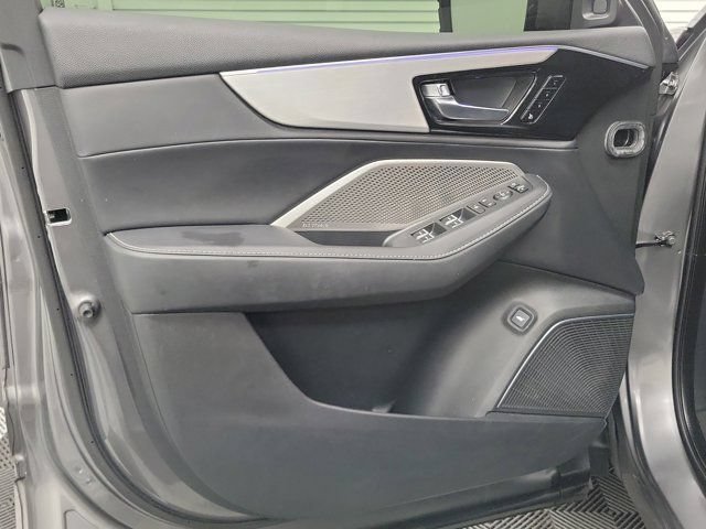 Used 2023 Acura MDX w/ Technology Package FWD image 18