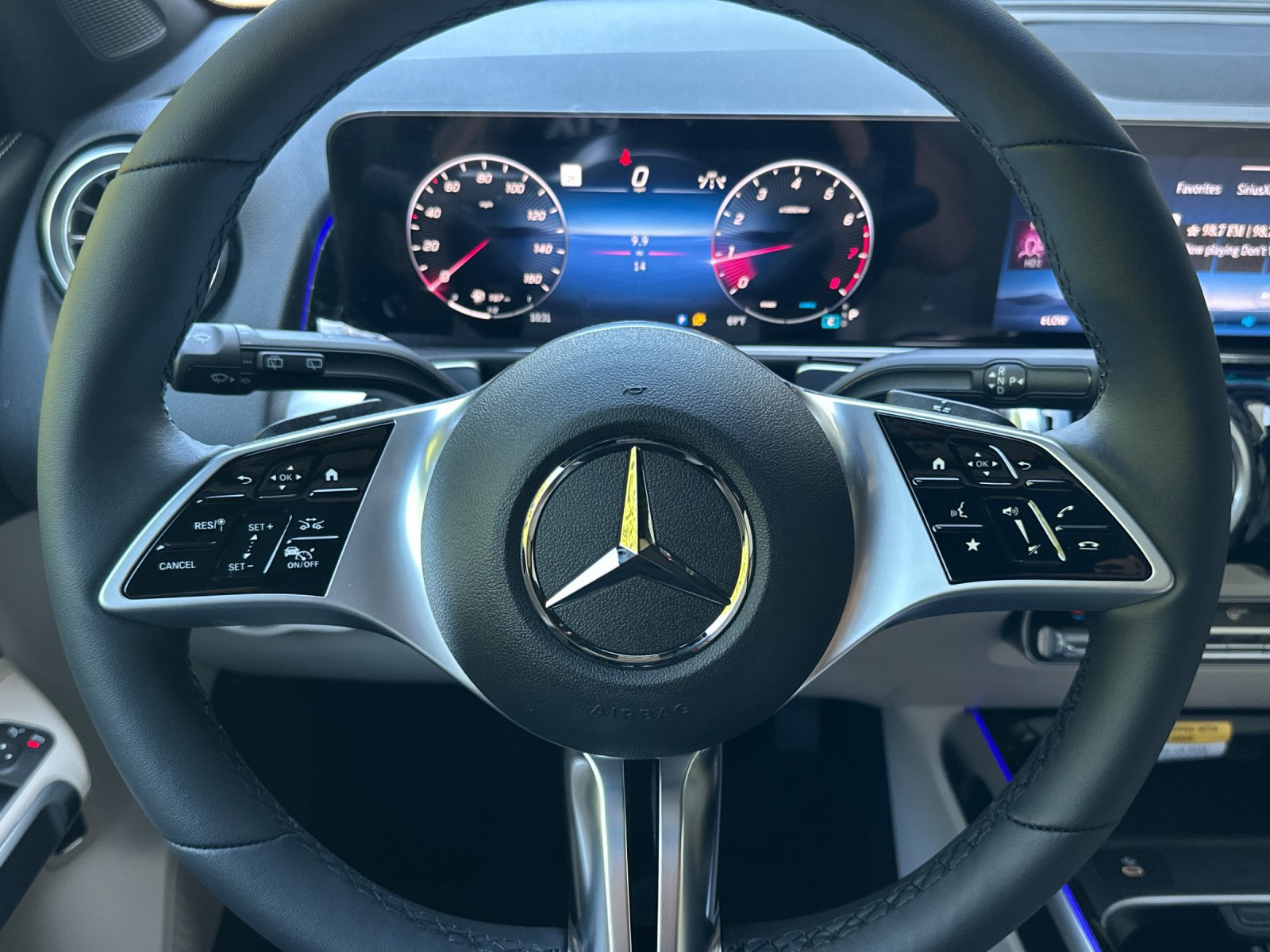 New 2026 Mercedes-Benz GLB 250 4MATIC image 23