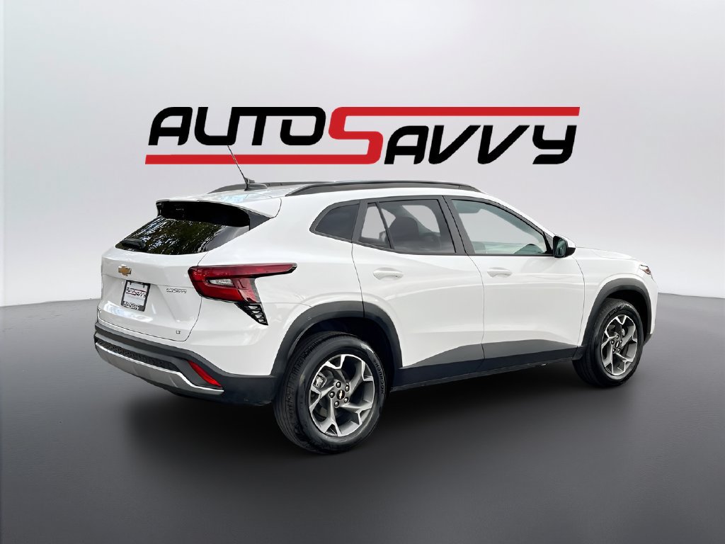 Used 2026 Chevrolet Trax LT FWD image 7
