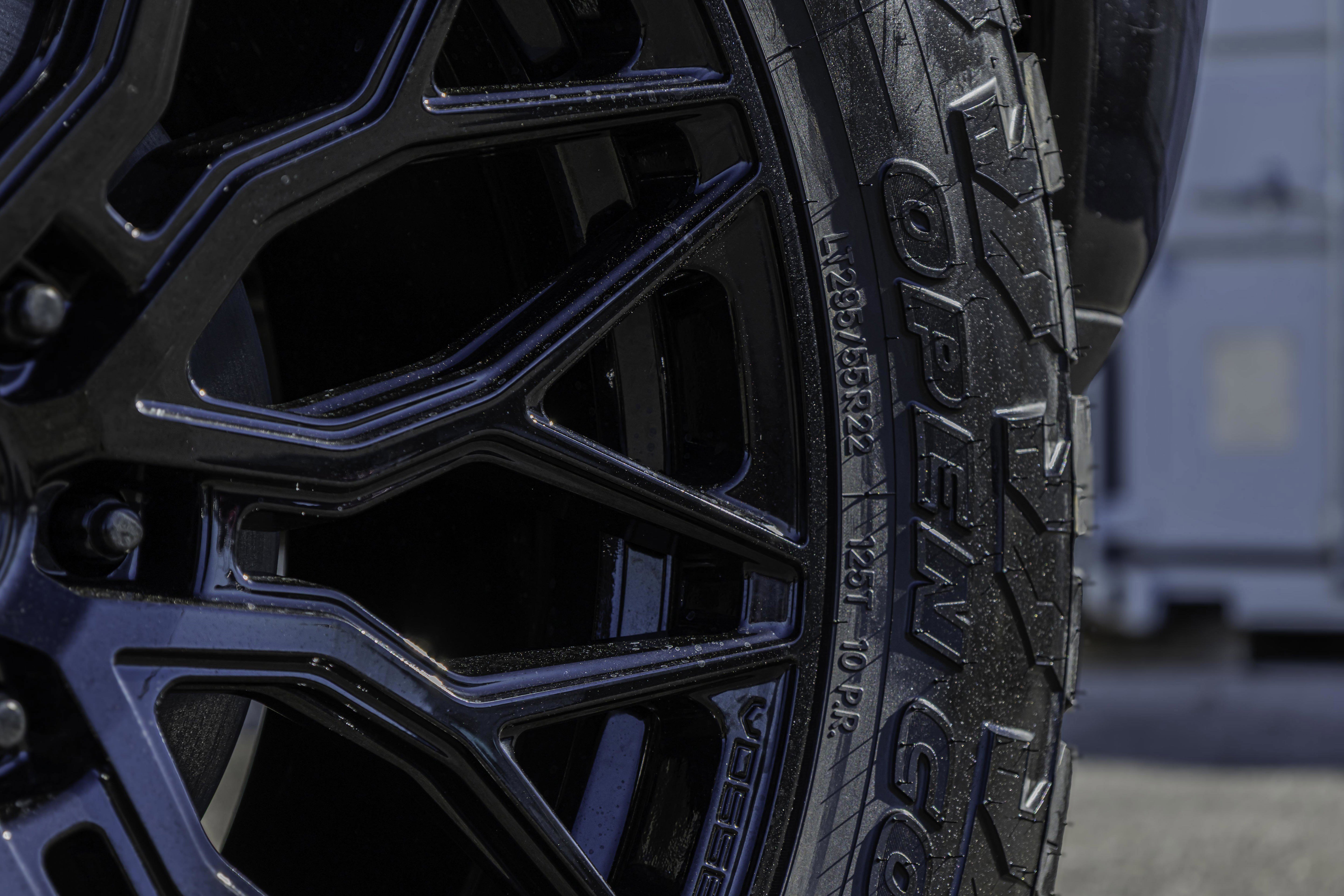 New 2025 Ford F150 Lightning Platinum image 33