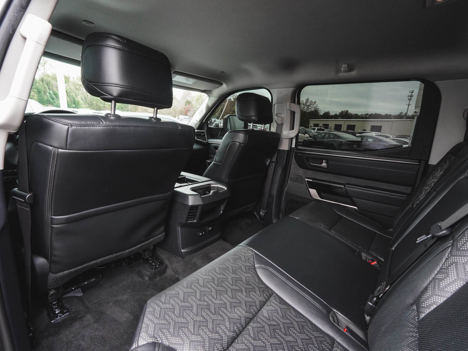 Used 2024 Toyota Tundra Limited image 33