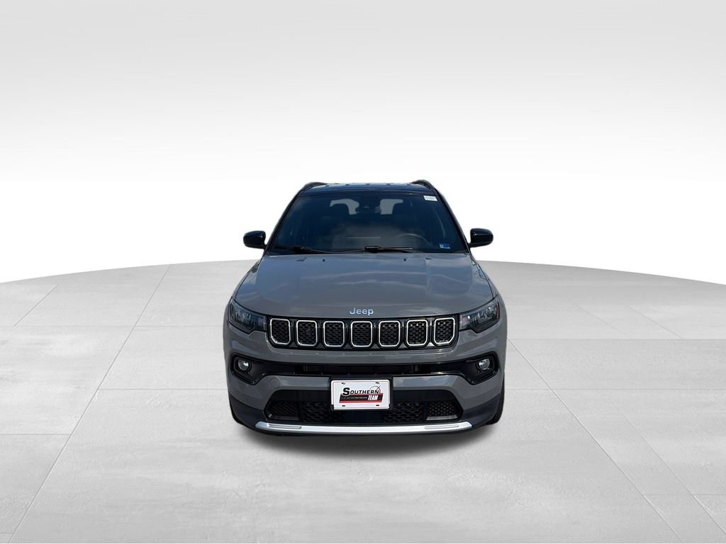 Used 2024 Jeep Compass Limited AWD/4WD image 9