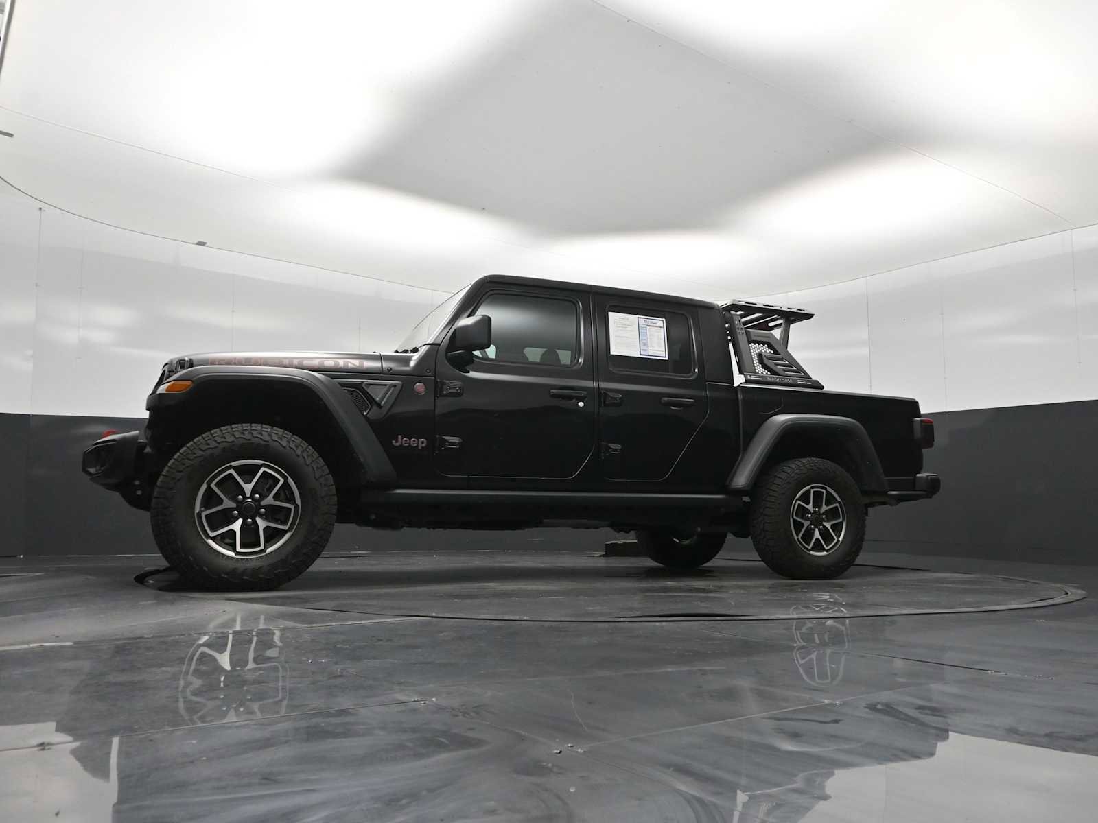Used 2024 Jeep Gladiator Rubicon w/ Convenience Group image 26