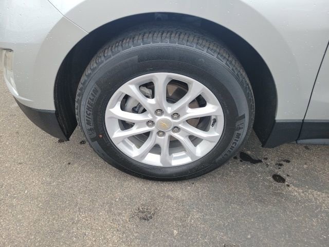 Used 2020 Chevrolet Equinox LT w/ Driver Convenience Package image 11