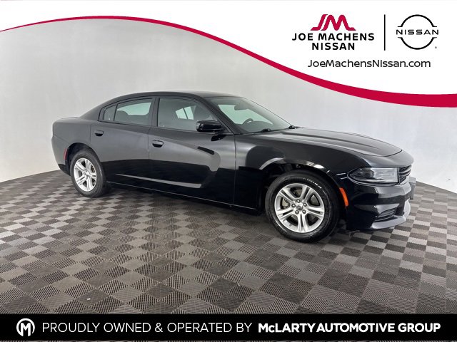 Used 2022 Dodge Charger SXT image 1