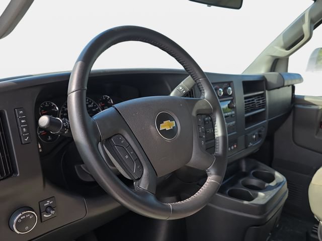 Used 2020 Chevrolet Express 3500 w/ Power Convenience Package RWD image 12